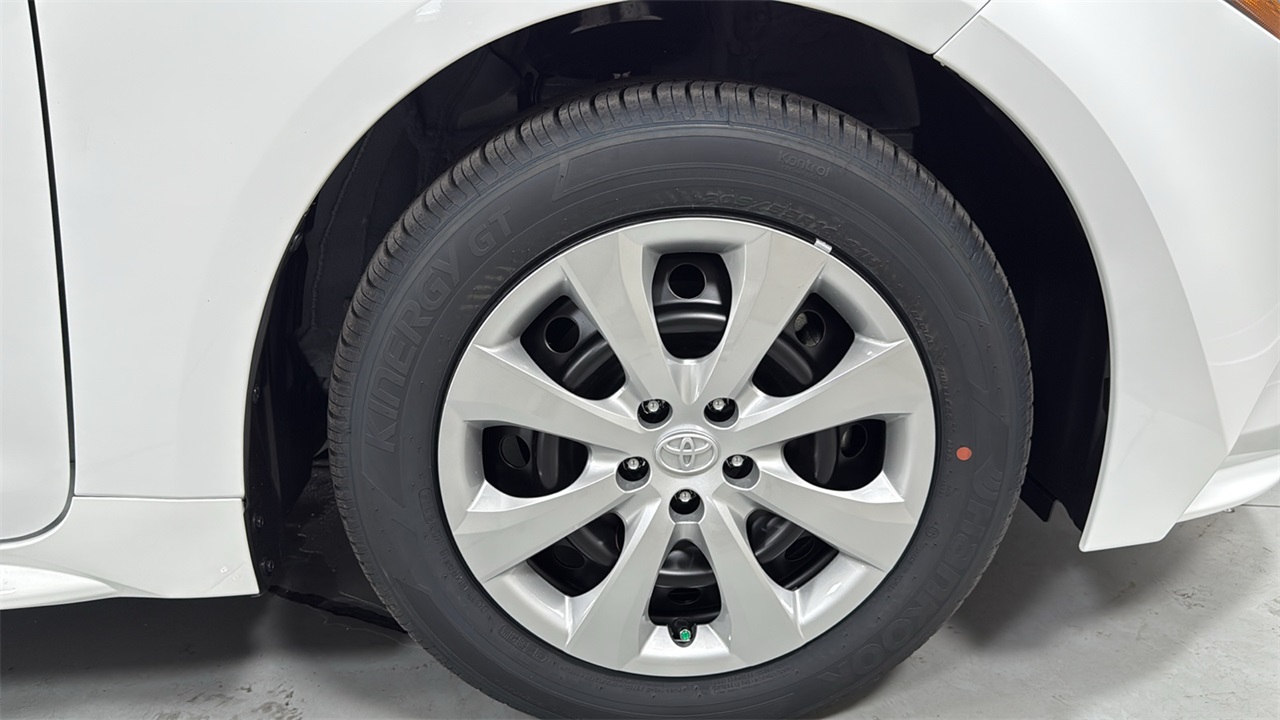 2026 Toyota Corolla LE photo 20