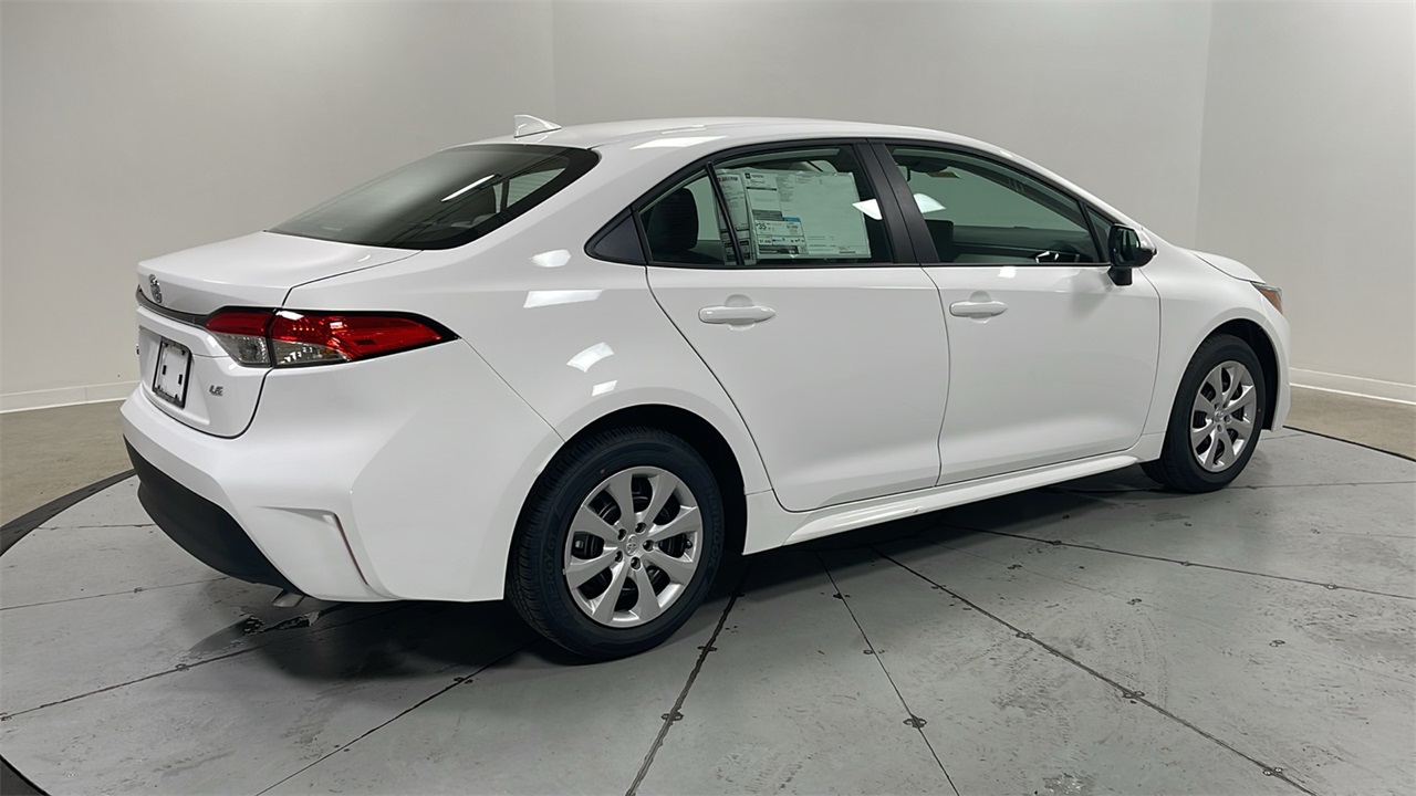 2026 Toyota Corolla LE photo 5