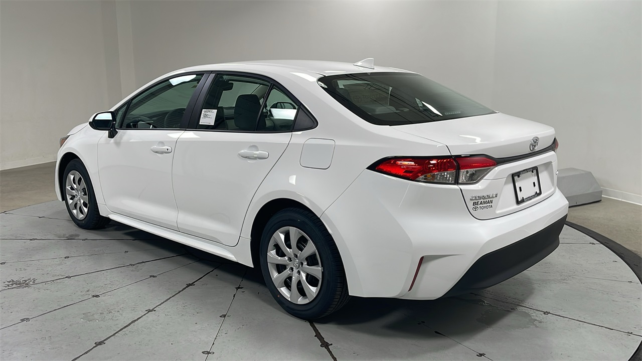 2026 Toyota Corolla LE photo 7