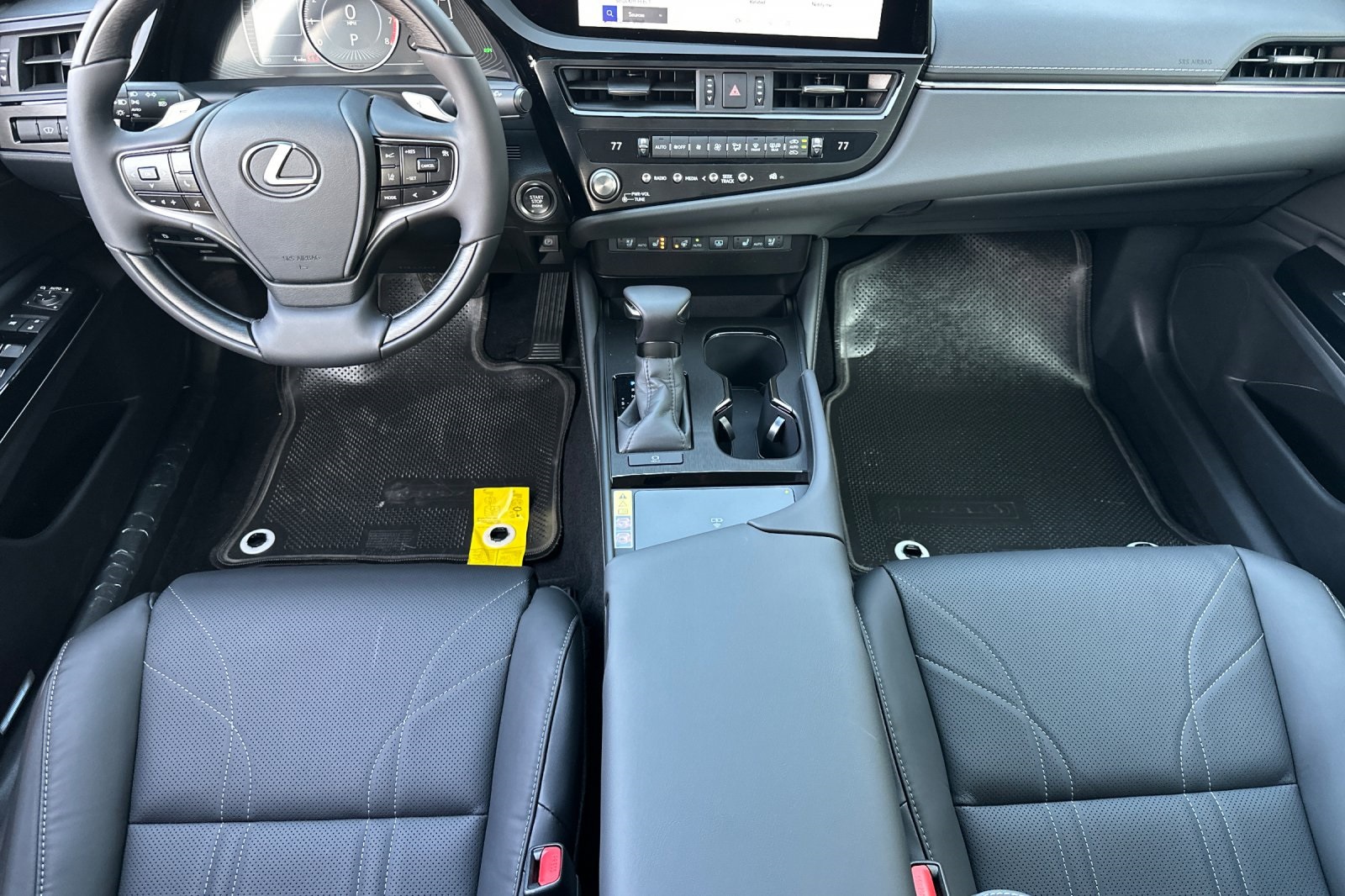 2025 Lexus ES 350 Luxury photo 10