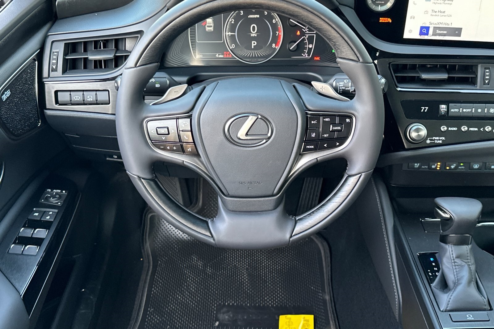 2025 Lexus ES 350 Luxury photo 11
