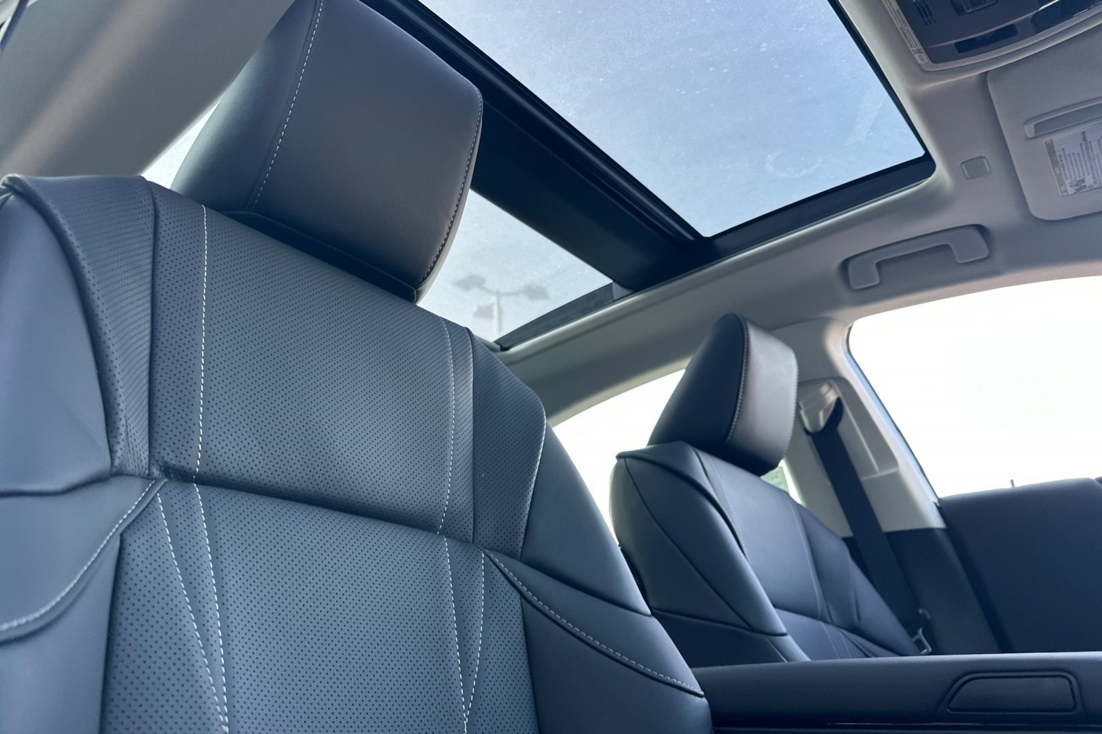 2025 Lexus ES 350 Luxury photo 13