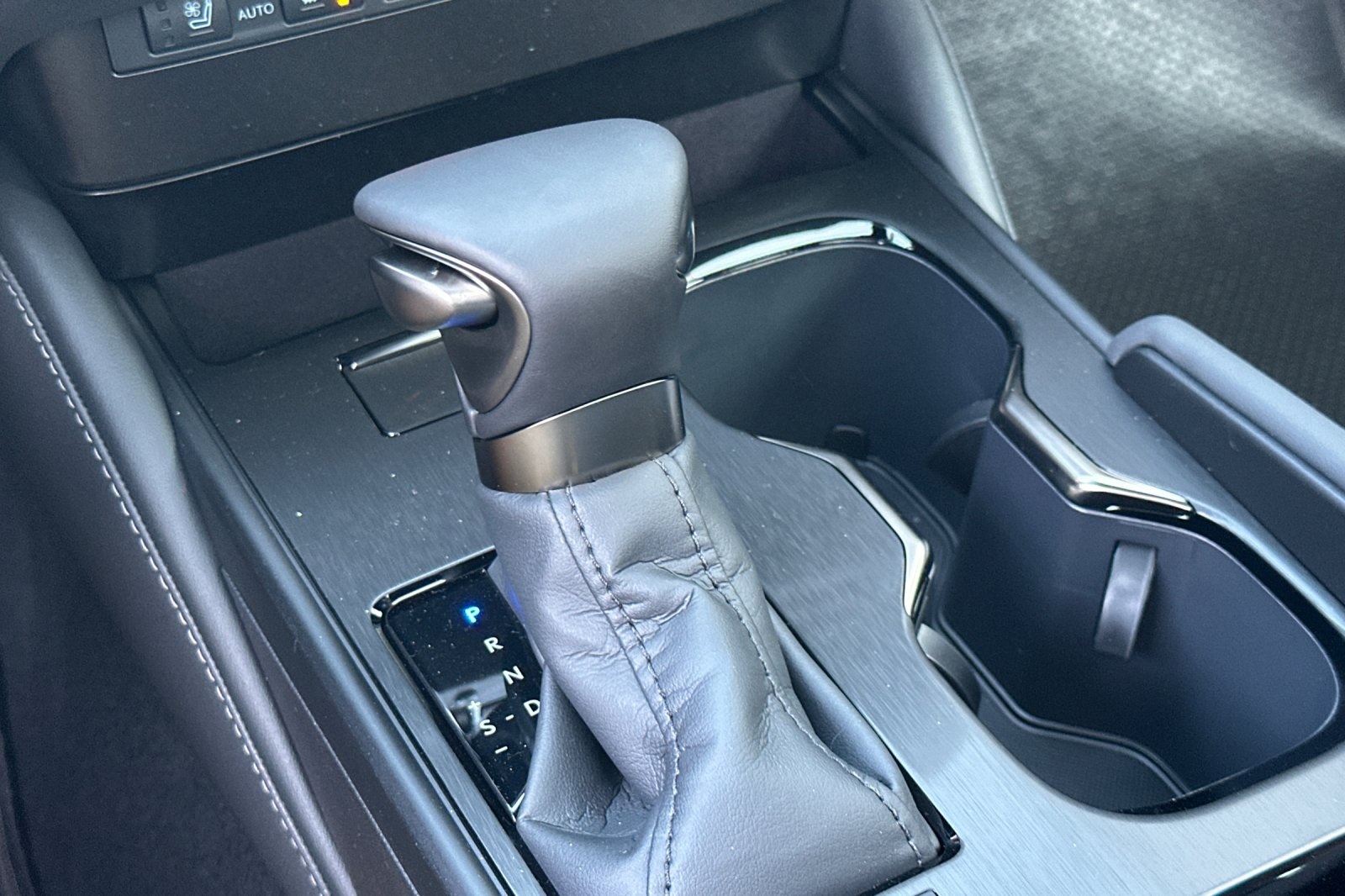 2025 Lexus ES 350 Luxury photo 17