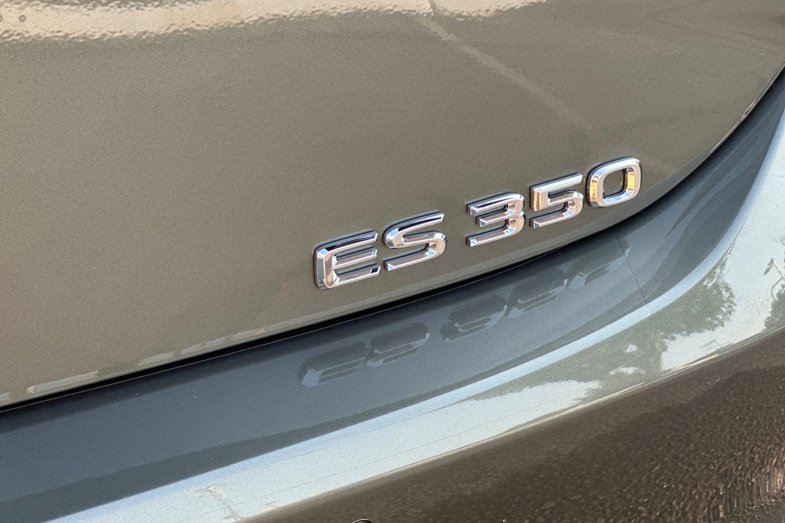 2025 Lexus ES 350 Luxury photo 21