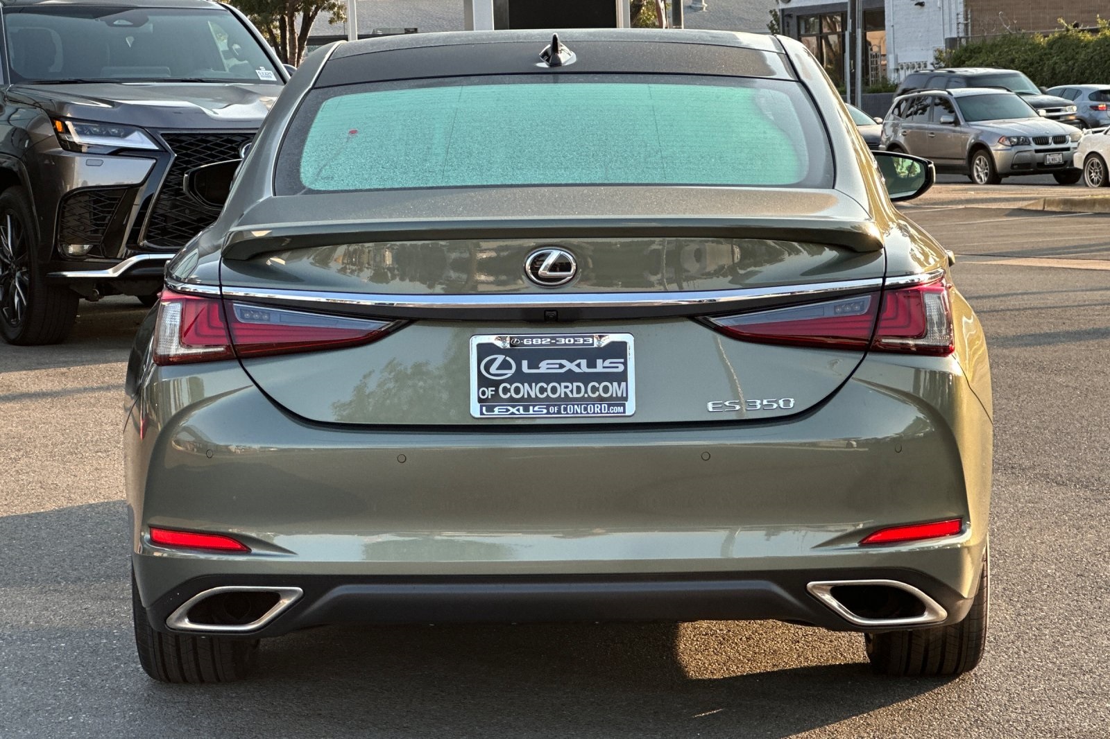 2025 Lexus ES 350 Luxury photo 5