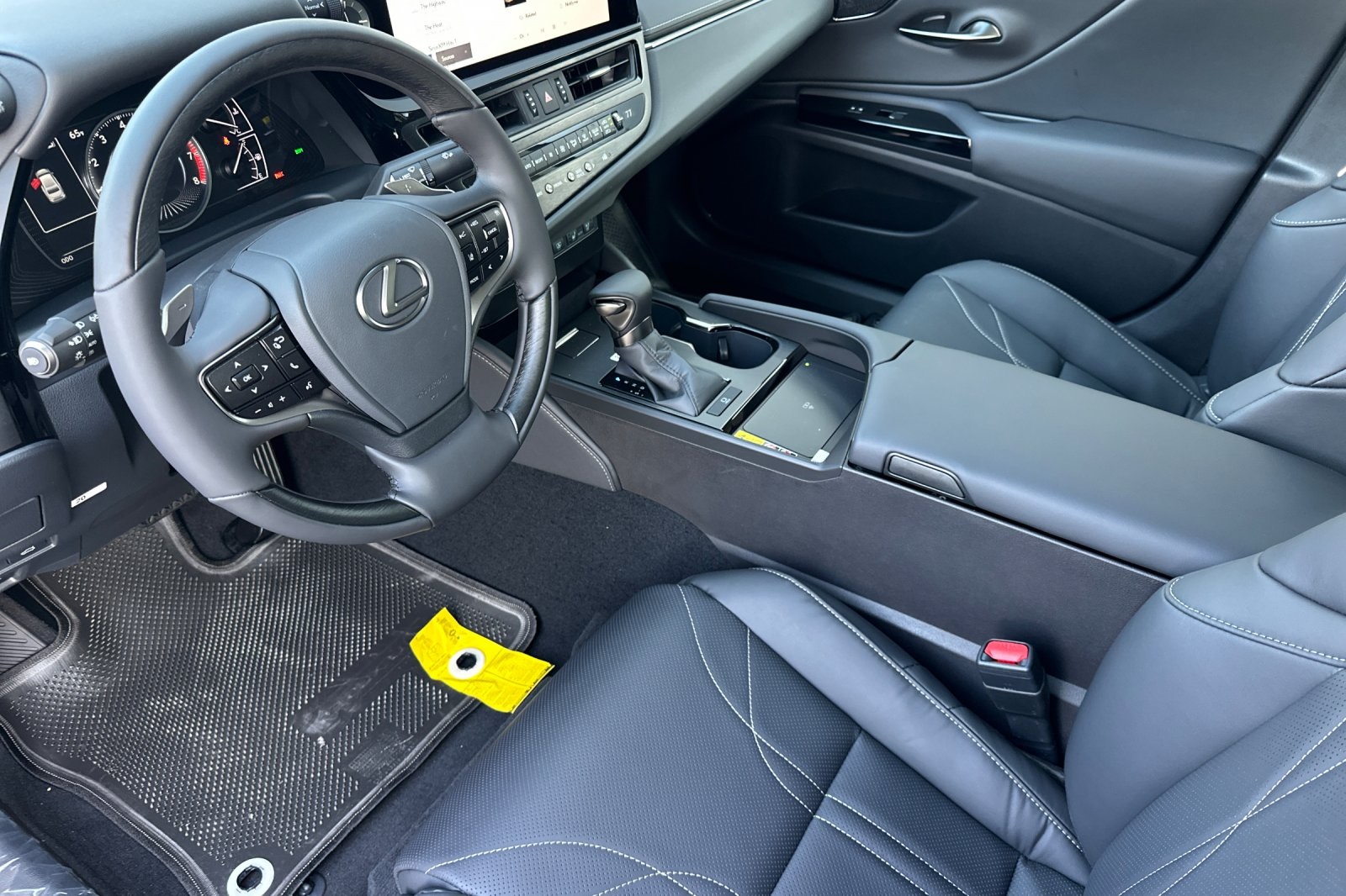 2025 Lexus ES 350 Luxury photo 7