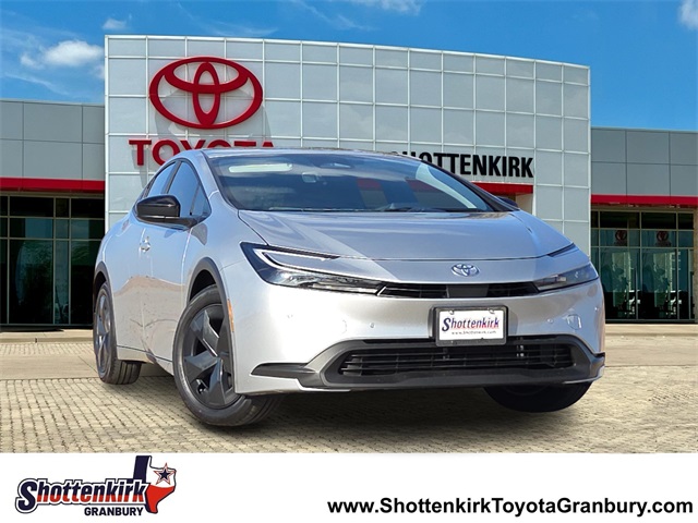 2026 Toyota Prius LE's photo