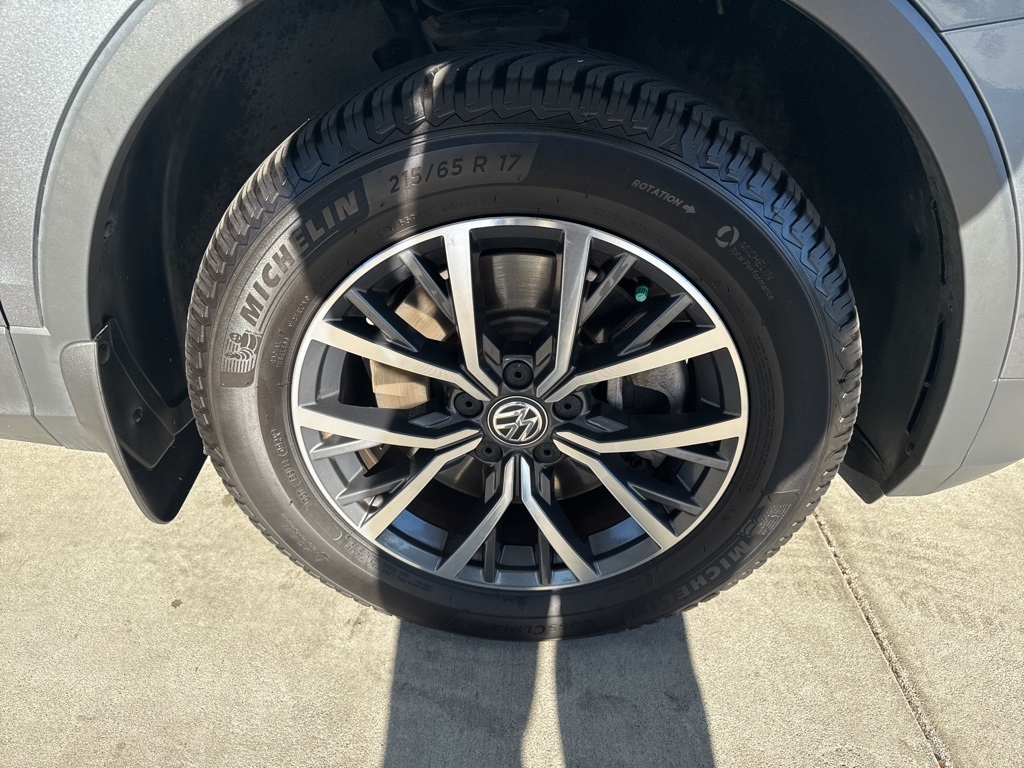 Used 2020 Volkswagen Tiguan SE with VIN 3VV2B7AX9LM079940 for sale in Tumwater, WA