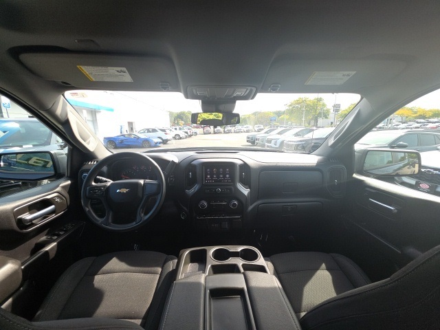 2023 Chevrolet Silverado 1500 Custom photo 13