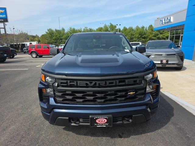 2023 Chevrolet Silverado 1500 Custom photo 2