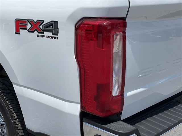 2025 Oxford White Ford Super Duty F-250 SRW XL 4X4 Truck