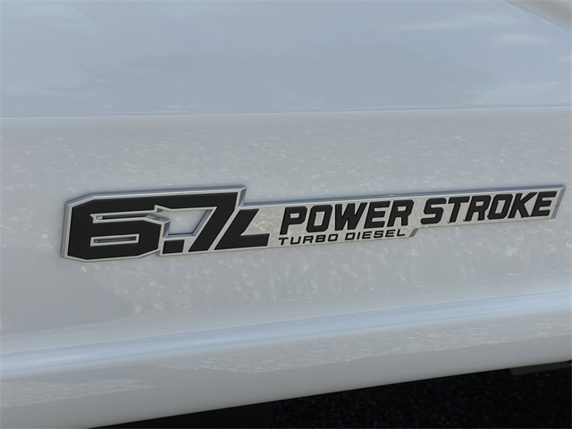 2025 Oxford White Ford Super Duty F-250 SRW XL 4X4 Truck