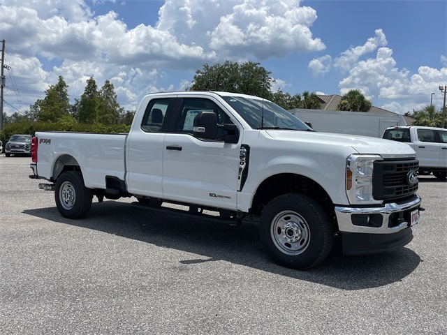 2025 Oxford White Ford Super Duty F-250 SRW XL 4X4 Truck