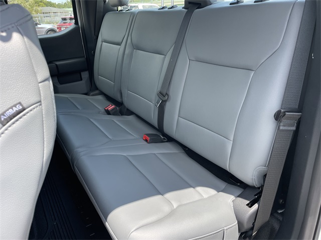 2025 Oxford White Ford Super Duty F-250 SRW XL 4X4 Truck