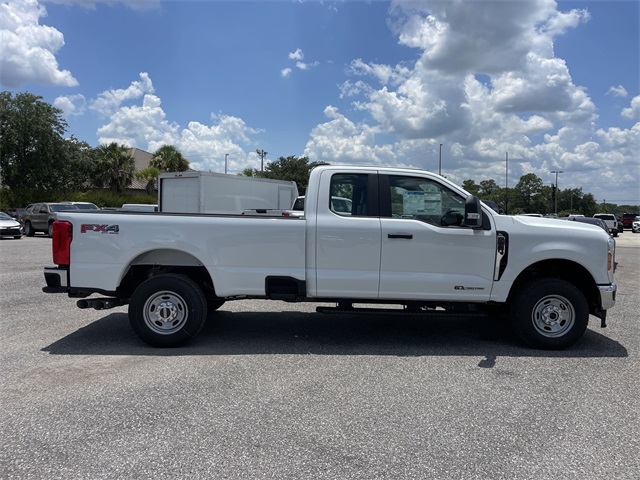 2025 Oxford White Ford Super Duty F-250 SRW XL 4X4 Truck