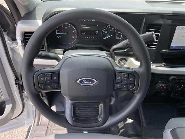 2025 Oxford White Ford Super Duty F-250 SRW XL 4X4 Truck