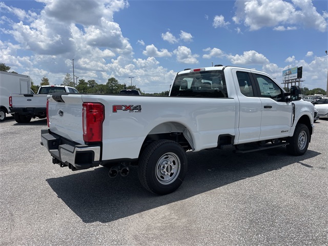 2025 Oxford White Ford Super Duty F-250 SRW XL 4X4 Truck