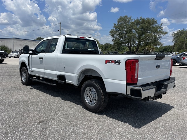 2025 Oxford White Ford Super Duty F-250 SRW XL 4X4 Truck