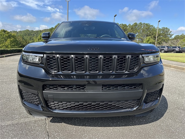 2025 Jeep Grand Cherokee Altitude X photo 2