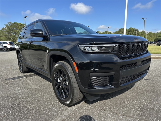 2025 Jeep Grand Cherokee Altitude X photo 3