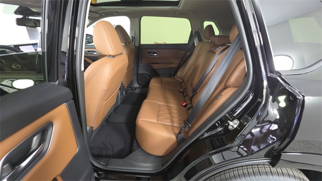 2025 Super Black Nissan Rogue Platinum FWD SUV