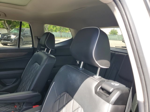 2024 Silver Mist Metallic Volkswagen Atlas 2.0T SEL Premium R-Line AWD SUV