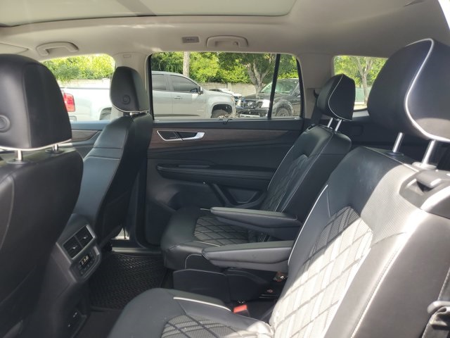 2024 Silver Mist Metallic Volkswagen Atlas 2.0T SEL Premium R-Line AWD SUV