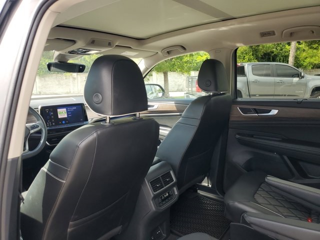 2024 Silver Mist Metallic Volkswagen Atlas 2.0T SEL Premium R-Line AWD SUV