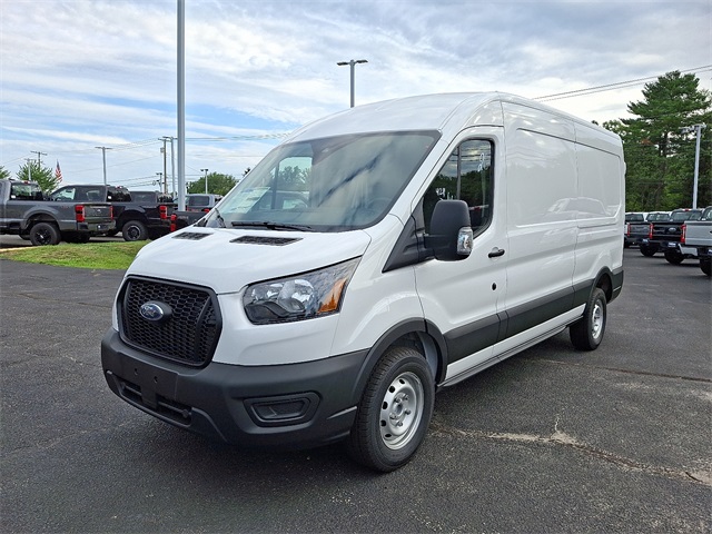 2025 Ford Transit photo 3