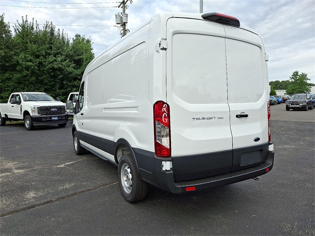 2025 Ford Transit photo 4
