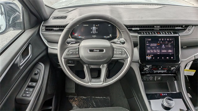 new 2025 Jeep Grand Cherokee car