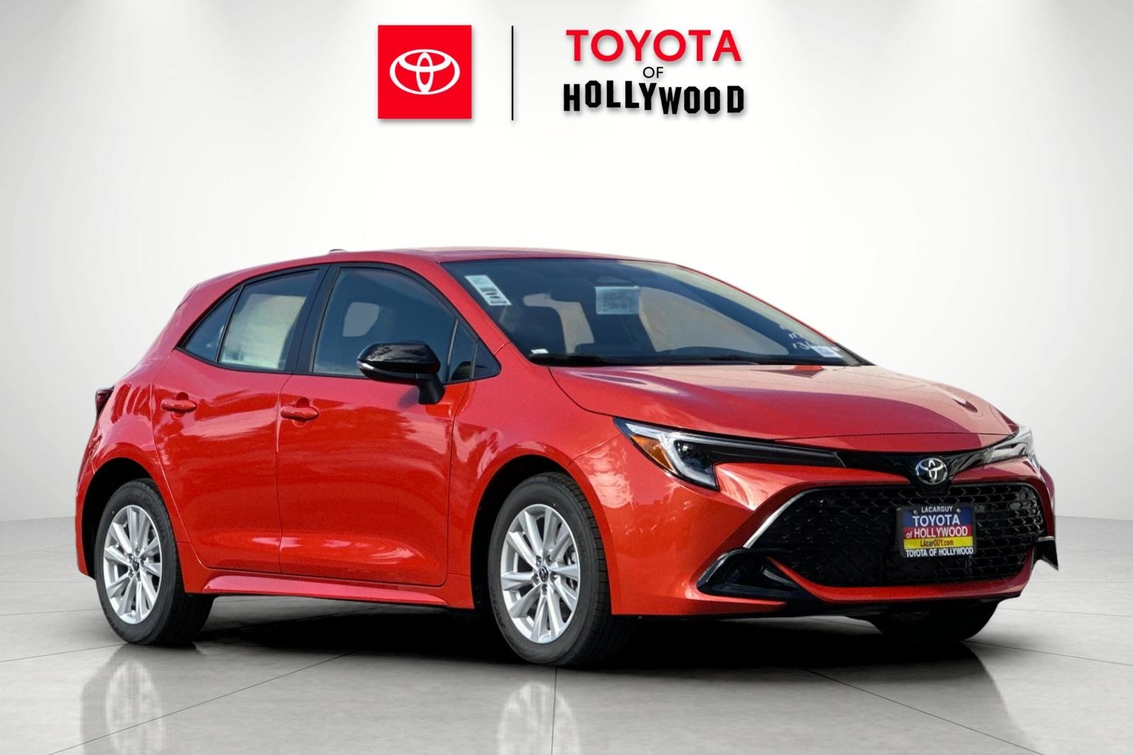 2026 Toyota Corolla Hatchback SE's photo