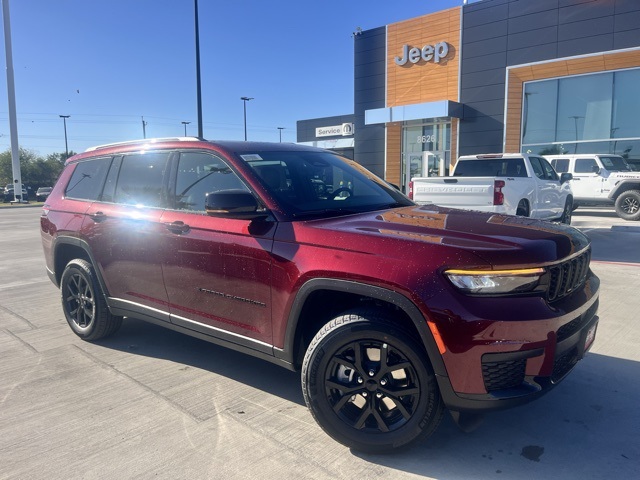 2025 Jeep Grand Cherokee L Altitude's photo