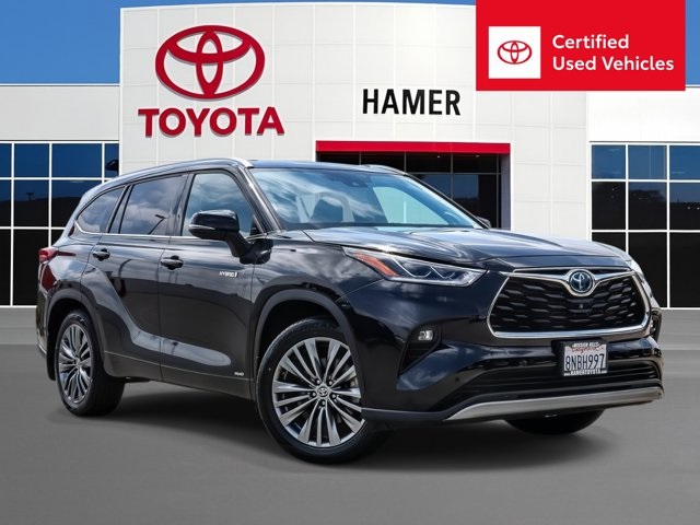 used 2020 Toyota Highlander Hybrid car, priced at $34,992