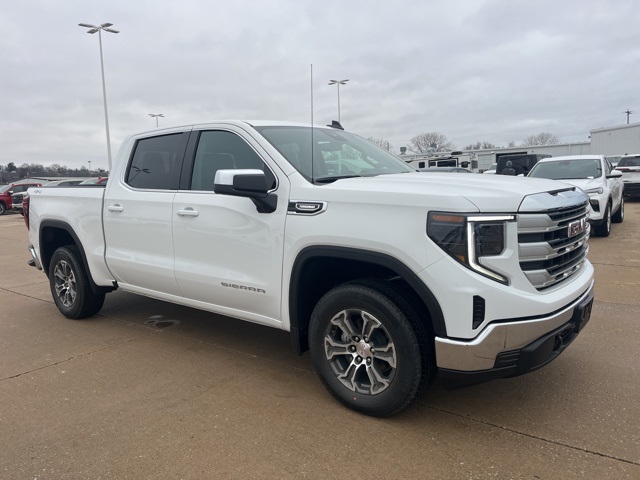 2026 GMC Sierra 1500 SLE's photo