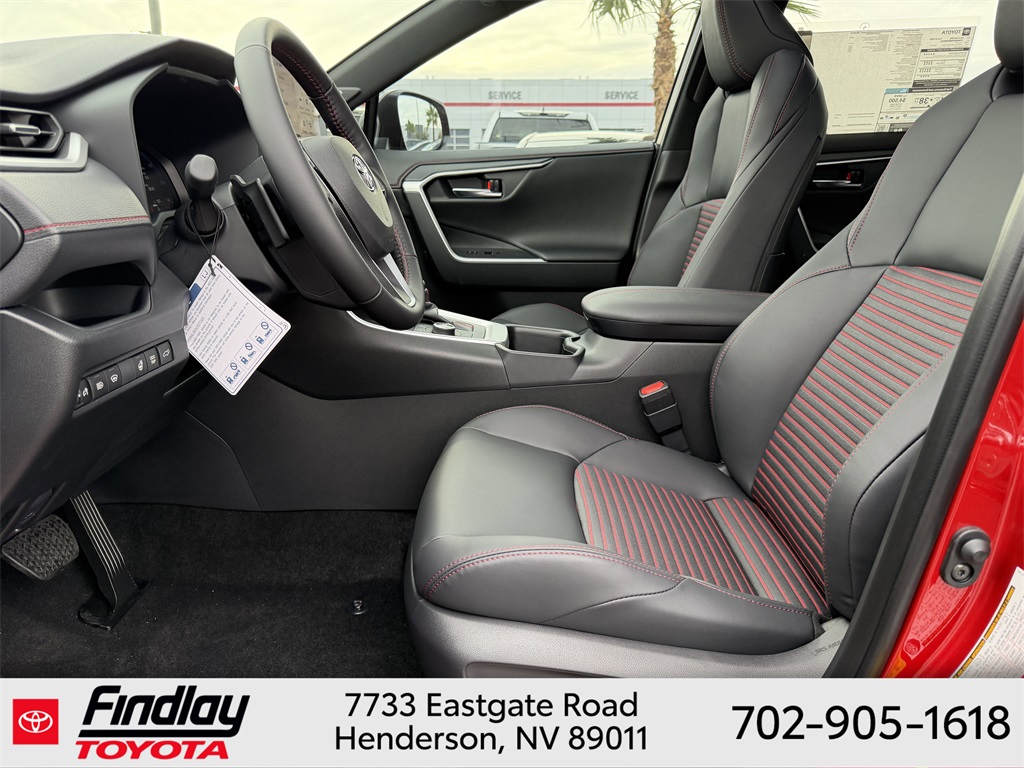 2025 Toyota RAV4 Hybrid XSE photo 4