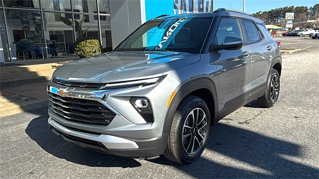 new 2025 Chevrolet TrailBlazer car, priced at $29,220