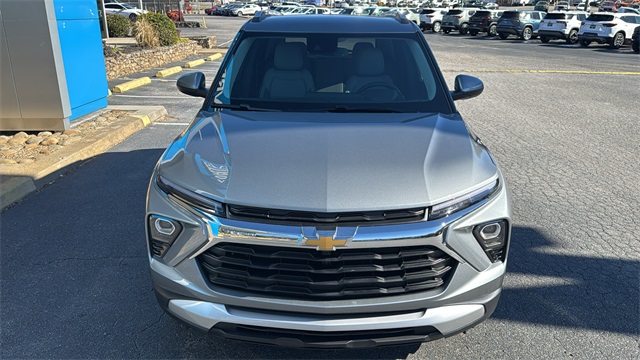 new 2025 Chevrolet TrailBlazer car, priced at $29,220