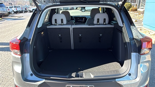 new 2025 Chevrolet TrailBlazer car, priced at $29,220
