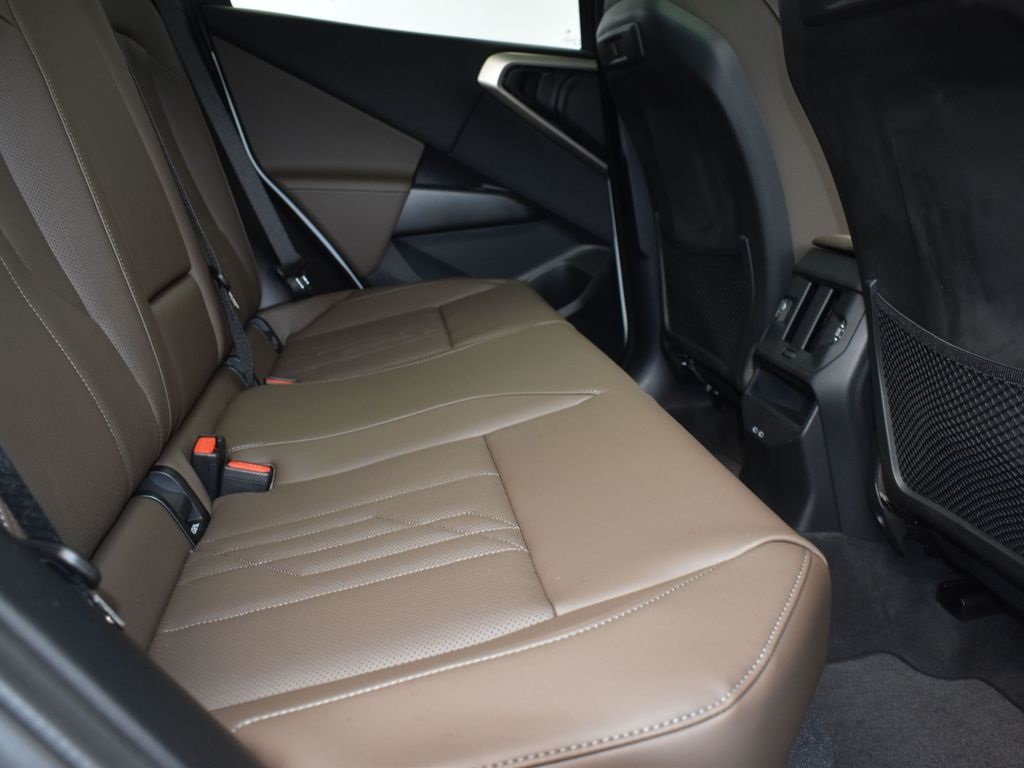 2025 Mineral White Metallic BMW X3 30 xDrive AWD SUV