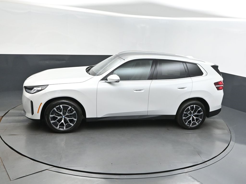2025 Mineral White Metallic BMW X3 30 xDrive AWD SUV