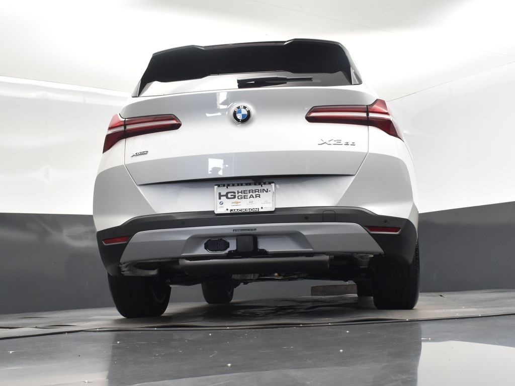2025 Mineral White Metallic BMW X3 30 xDrive AWD SUV
