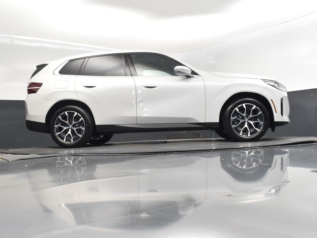 2025 Mineral White Metallic BMW X3 30 xDrive AWD SUV