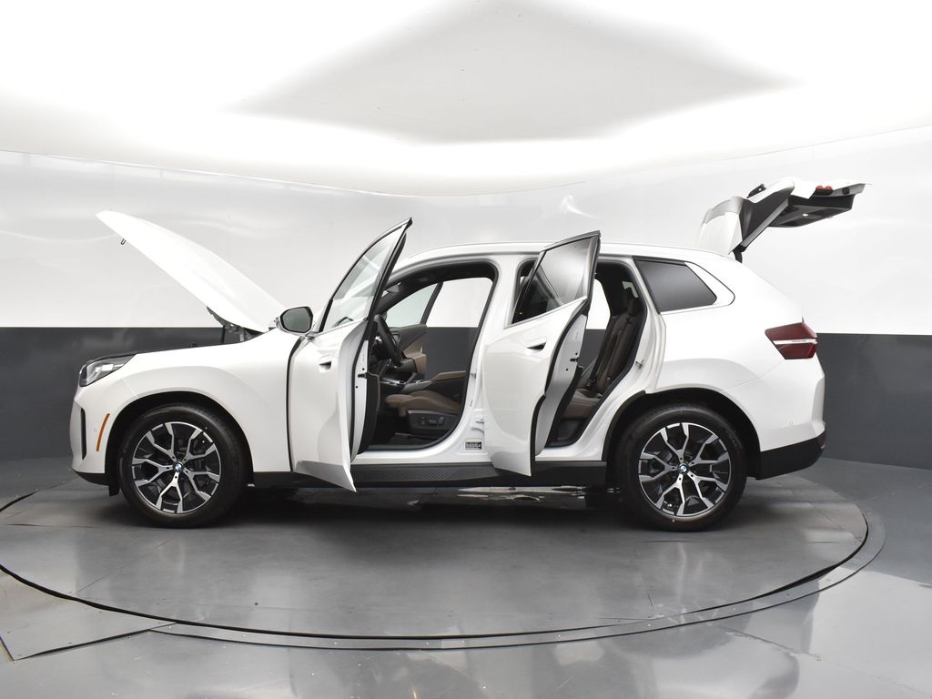 2025 Mineral White Metallic BMW X3 30 xDrive AWD SUV