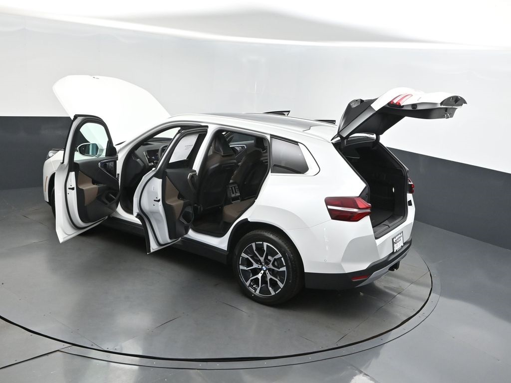 2025 Mineral White Metallic BMW X3 30 xDrive AWD SUV