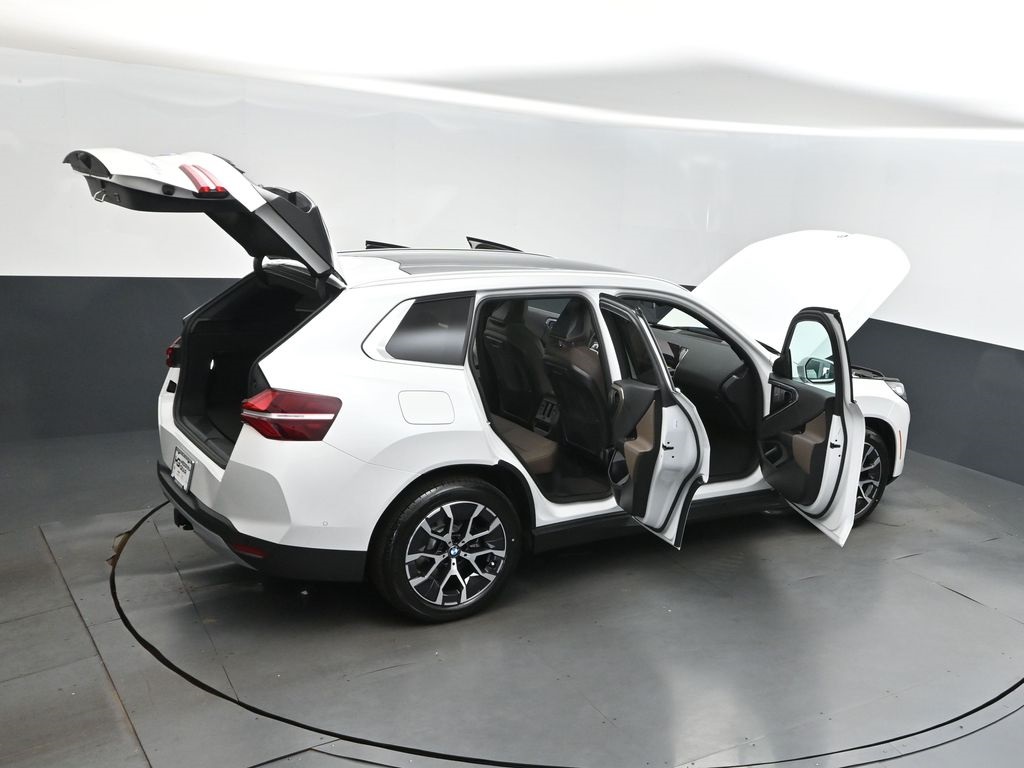 2025 Mineral White Metallic BMW X3 30 xDrive AWD SUV