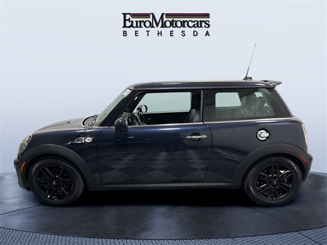 Used 2013 MINI Cooper S with VIN WMWSV3C5XDT477829 for sale in Westport, CT