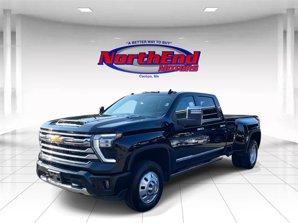 2024 Chevrolet Silverado 3500HD High Country photo 3