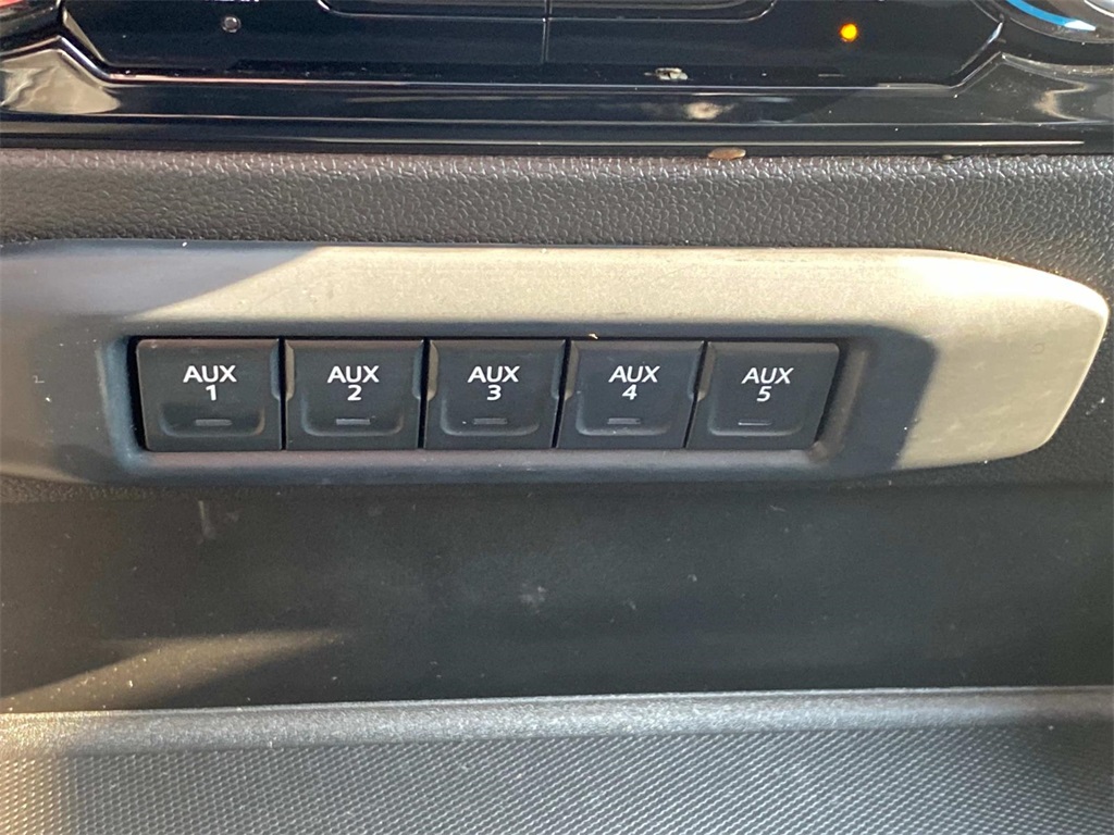 2024 Chevrolet Silverado 3500HD High Country photo 30