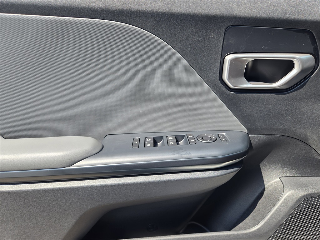 2025 Kia K4 LX photo 13